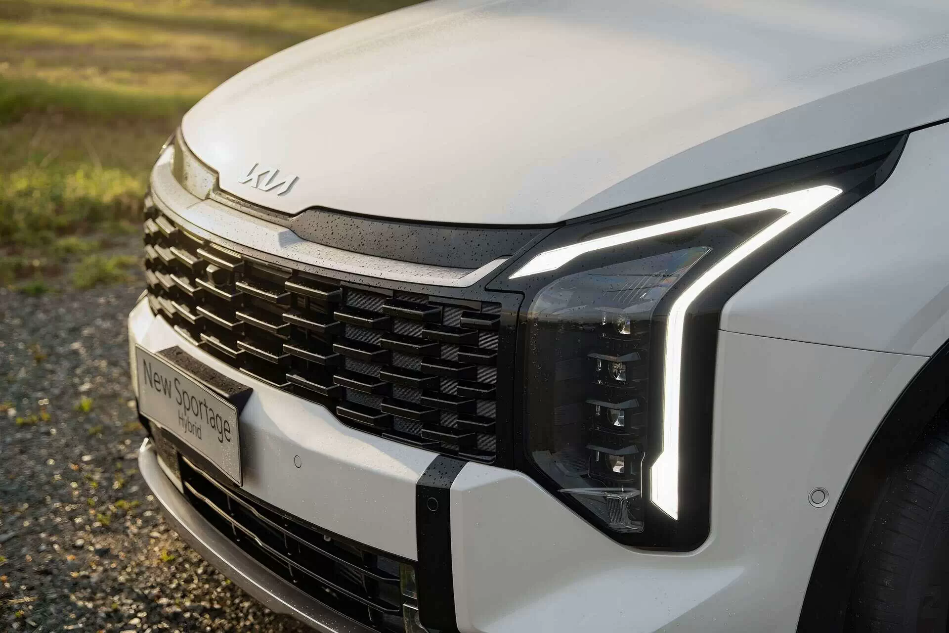 kia-new-sportage-1-6-turbo-hev-signature-awd